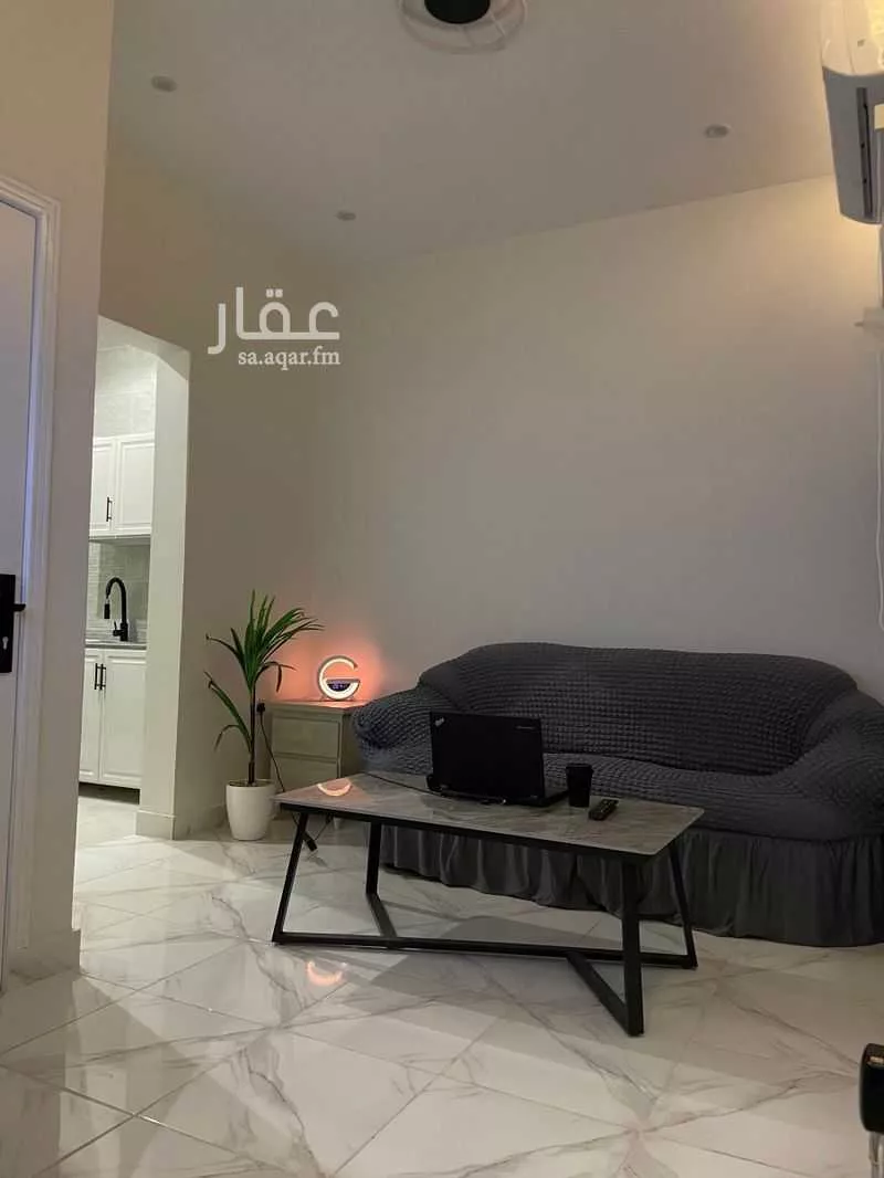 شقة مفروشة للحجز في شارع ابن عمار الاسدي, أم الحمام الشرقي, الرياض 1 صورة
