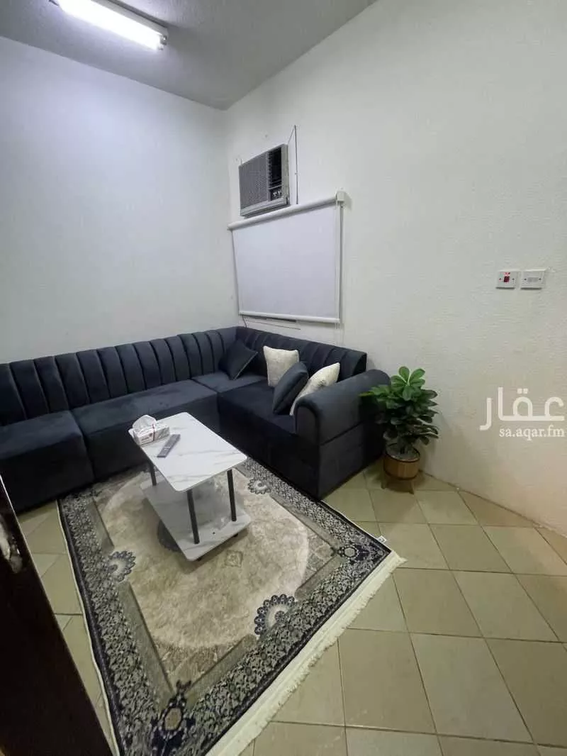 شقة مفروشة للحجز في شارع ابن عمار الاسدي, أم الحمام الشرقي, الرياض 1 صورة