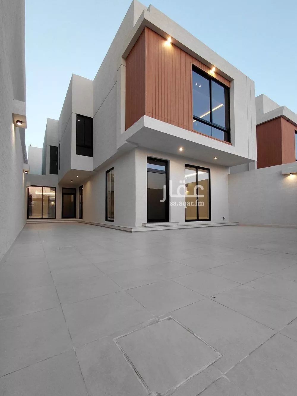 فيلا للبيع في شارع الفل, حي السيف, مدينة الدمام, المنطقة الشرقية 1 صورة