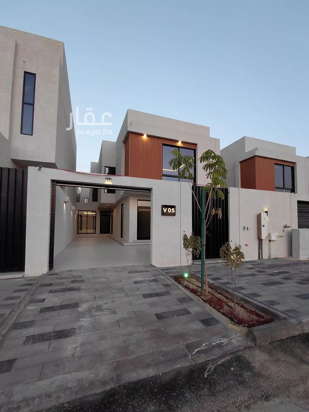 فيلا للبيع في شارع الفل, حي السيف, مدينة الدمام, المنطقة الشرقية 1 صورة