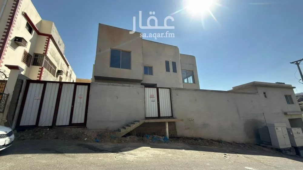 عمارة للبيع في حي التعاون, مدينة أبها, منطقة عسير 1 صورة