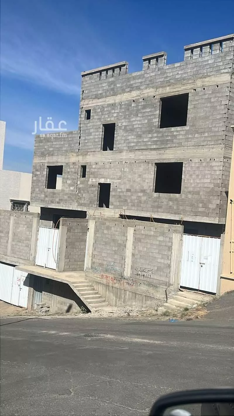 عمارة للبيع في حي القري, مدينة ابها, منطقة عسير 1 صورة