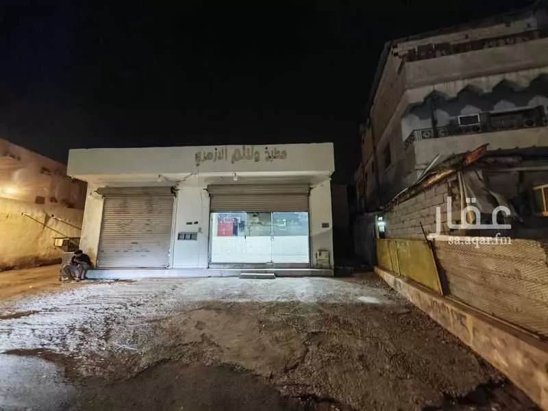 محل للإيجار في شارع خديج ابن سلامة, حي بئر عثمان, مدينة المدينه المنوره, منطقة المدينة المنورة 1 صورة