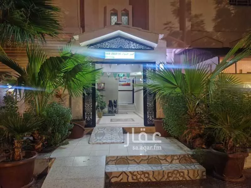 عمارة للإيجار في شارع رافع ابن عمير, حي بئر عثمان, مدينة المدينة المنورة, منطقة المدينة المنورة 1 صورة