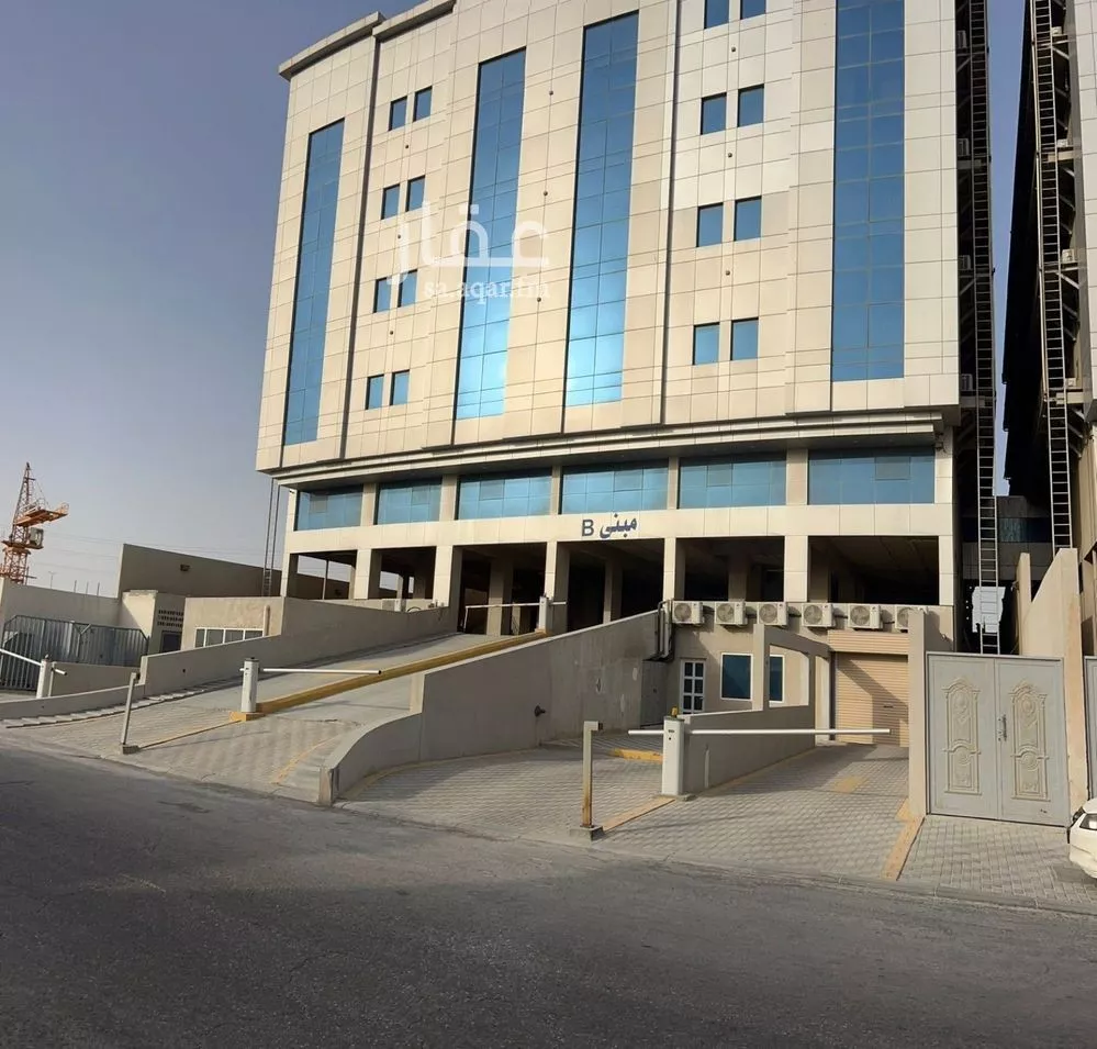 عمارة للإيجار في شارع طريق الملك فهد بن عبدالعزيز, حي الفيصلية, مدينة الدمام, المنطقة الشرقية 1 صورة