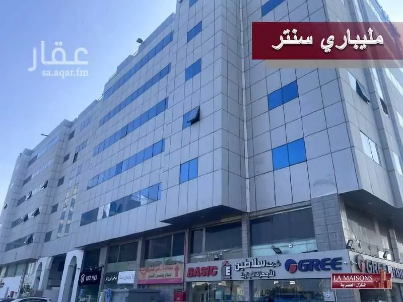 مكتب تجاري للإيجار في  1 صورة