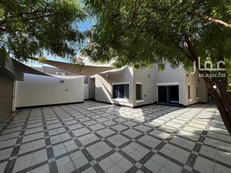 فيلا للبيع في شارع شارع سدير, حي الظهران, مدينة الظهران, المنطقة الشرقية 1 صورة