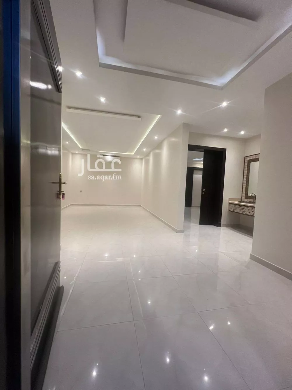 فيلا للإيجار في شارع الجولان, حي العارض, مدينة الرياض, منطقة الرياض 1 صورة