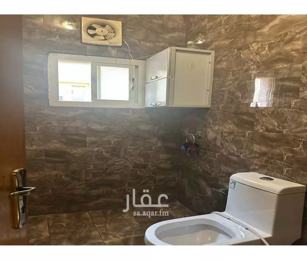 فيلا للبيع في شارع الحر التميمي, حي البساتين, مدينة جدة, منطقة مكة المكرمة 1 صورة