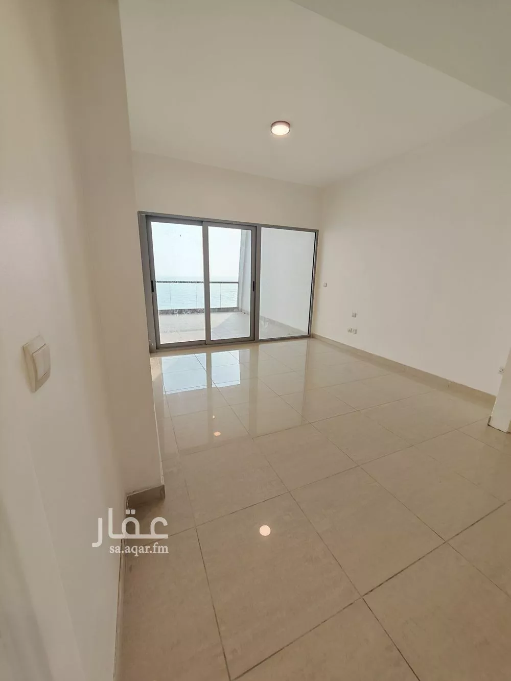 شقة للبيع في شارع طريق الكورنيش فرعي, حي الشاطئ, مدينة جدة, منطقة مكة المكرمة 1 صورة