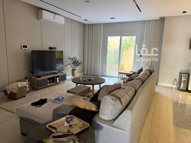 فيلا للإيجار في شارع شمس الدين المزي ، حي مطار الملك خالد الدولي ، الرياض ، منطقة الرياض 1 صورة