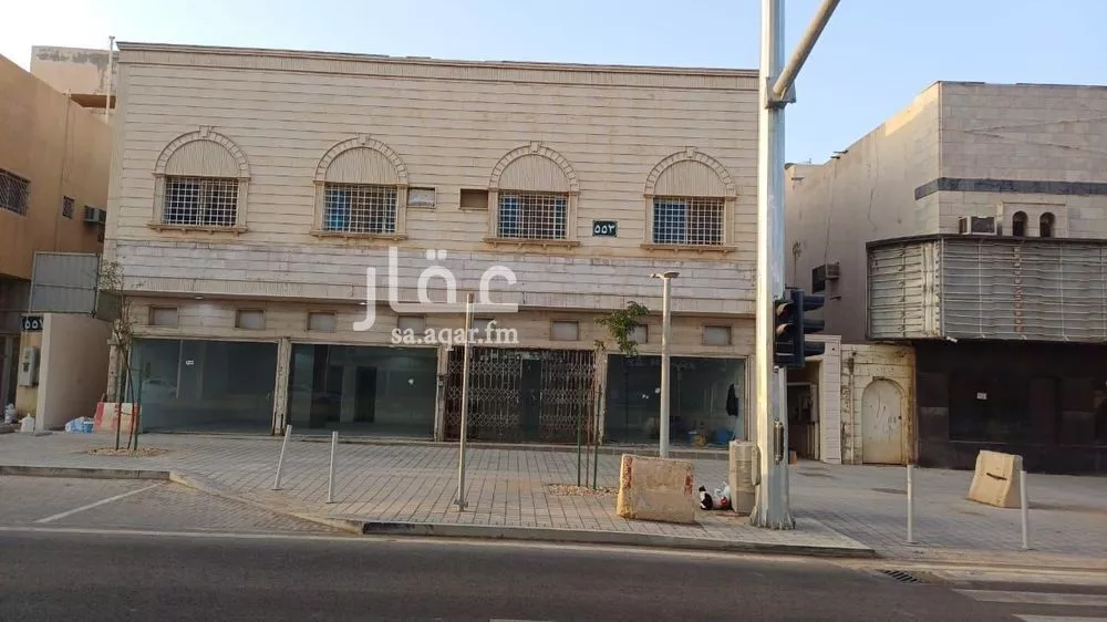 محل للإيجار في شارع طريق المدينة المنورة, حي العريجاء الأوسط, مدينة الرياض, منطقة الرياض 1 صورة