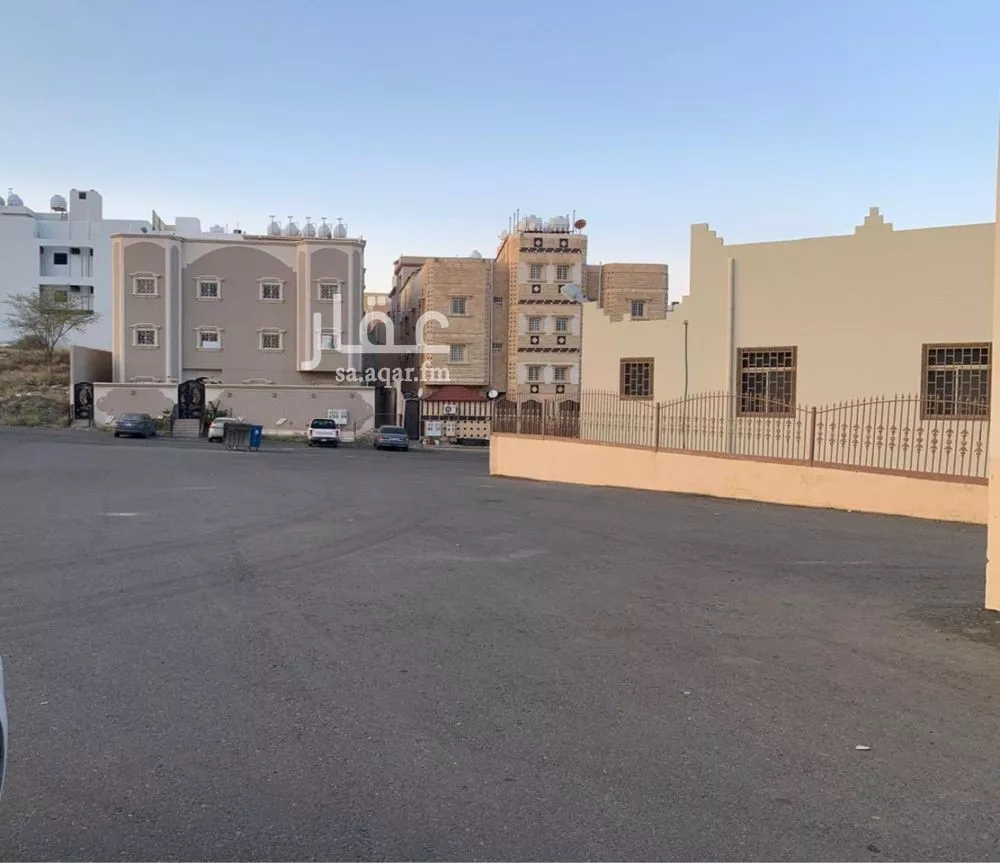 عمارة للبيع في شارع شعب السجود, حي الغدير, مدينة ابها, منطقة عسير 1 صورة