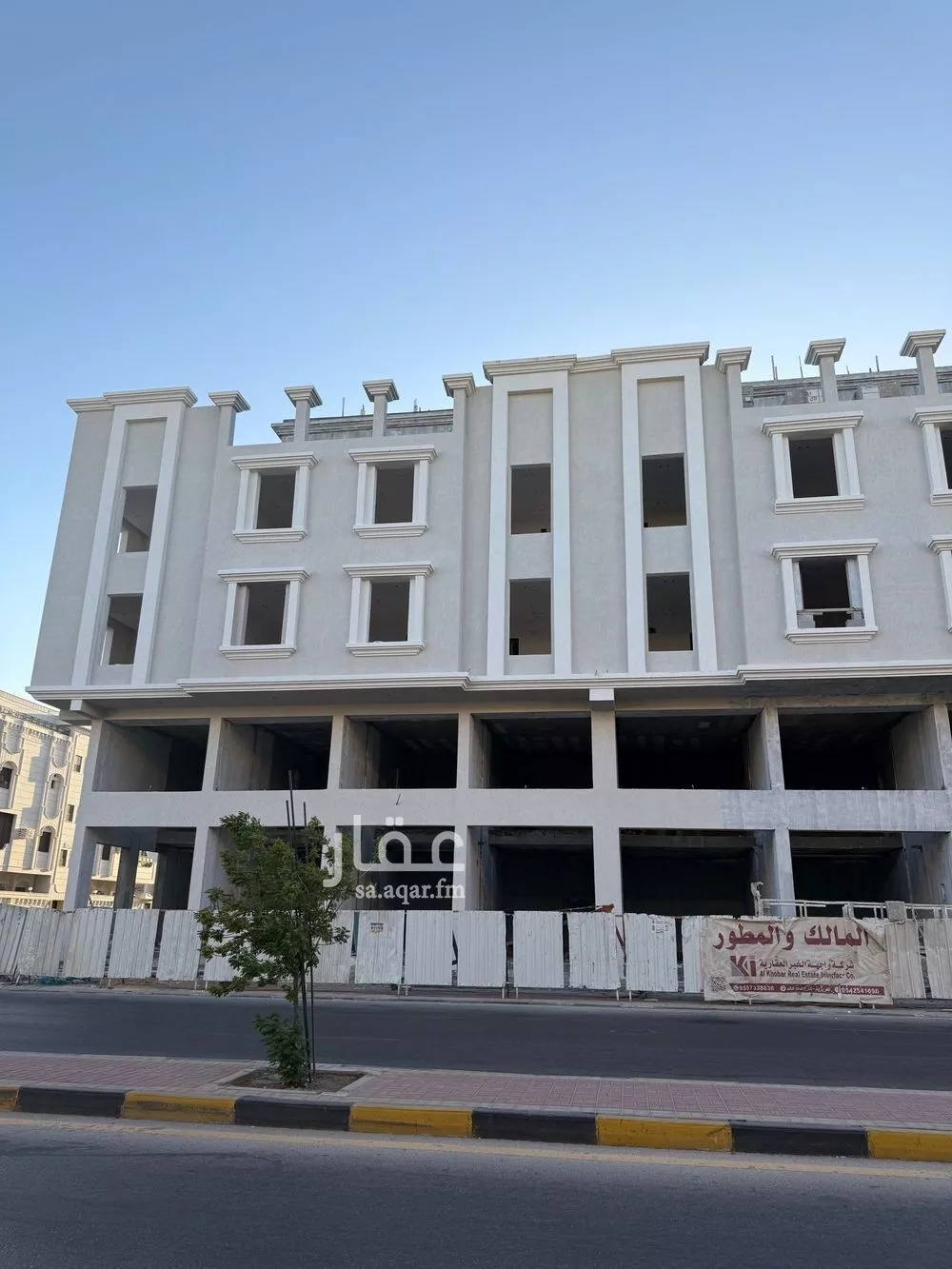 عمارة للبيع في شارع الخبر, حي الخبر الجنوبية, مدينة الخبر, المنطقة الشرقية 1 صورة