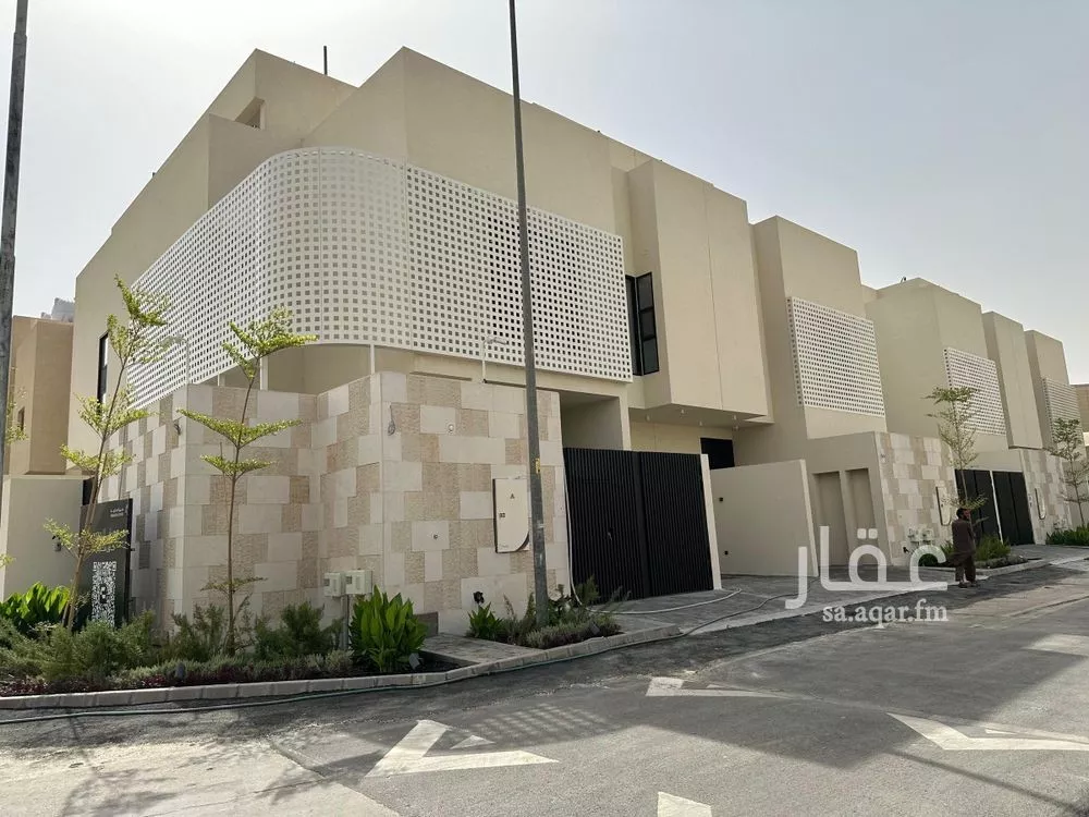 دور للبيع في شارع الامير احمد بن عبدالرحمن, حي الورود, مدينة الرياض, منطقة الرياض 1 صورة
