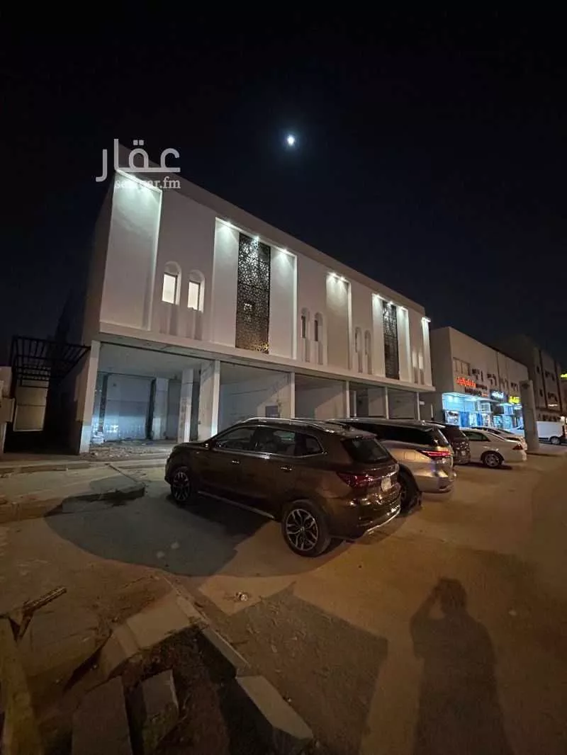 عمارة للإيجار في شارع حائل, حي النزهة, مدينة الرياض, منطقة الرياض 1 صورة