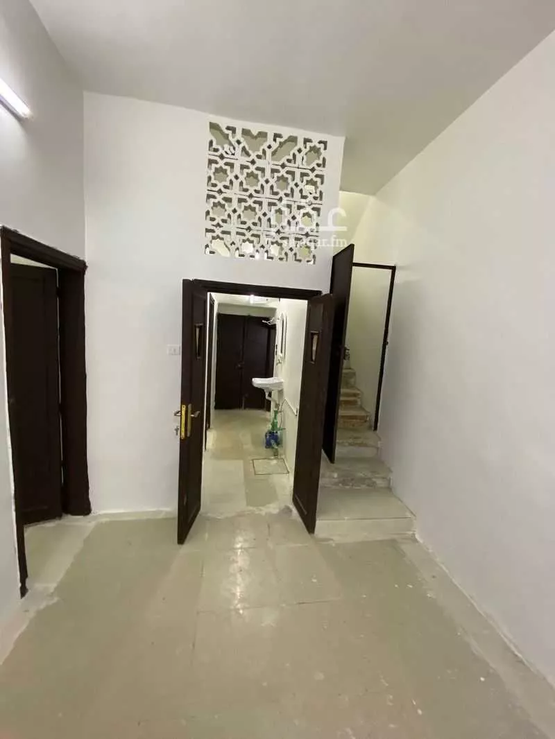 فيلا للإيجار في شارع ابن أبي العافية, حي الجرادية, مدينة الرياض, منطقة الرياض 1 صورة