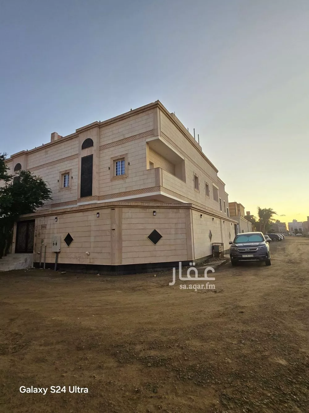 فيلا للبيع في شارع عبد الرحمن بن منقذ, حي الياقوت, مدينة جدة, منطقة مكة المكرمة 1 صورة