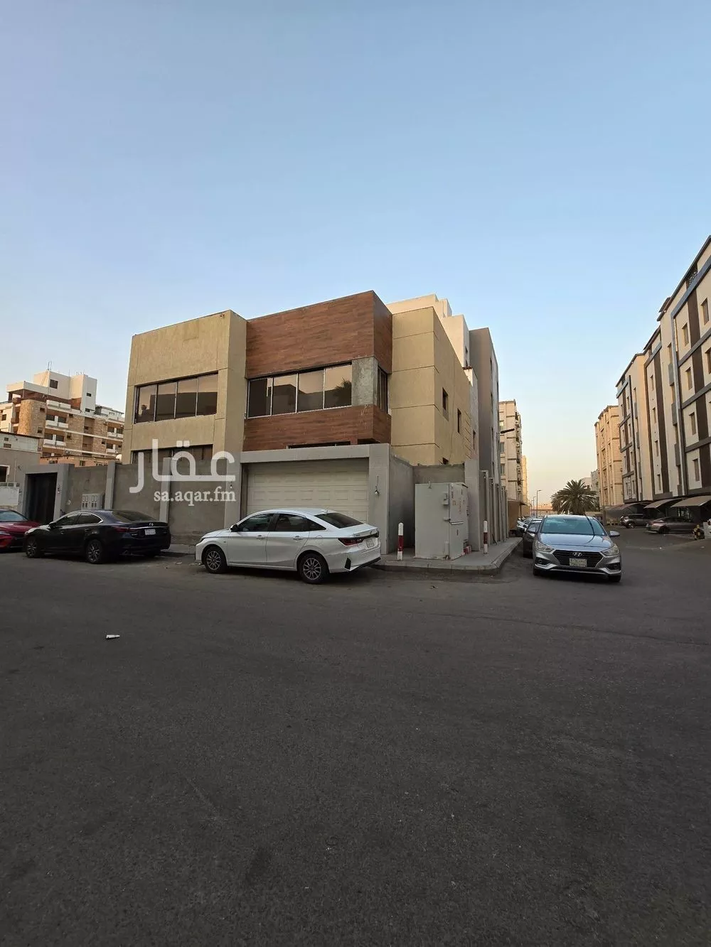 فيلا للبيع في شارع إبن زى النون, حي الفيصلية, مدينة جدة, منطقة مكة المكرمة 1 صورة