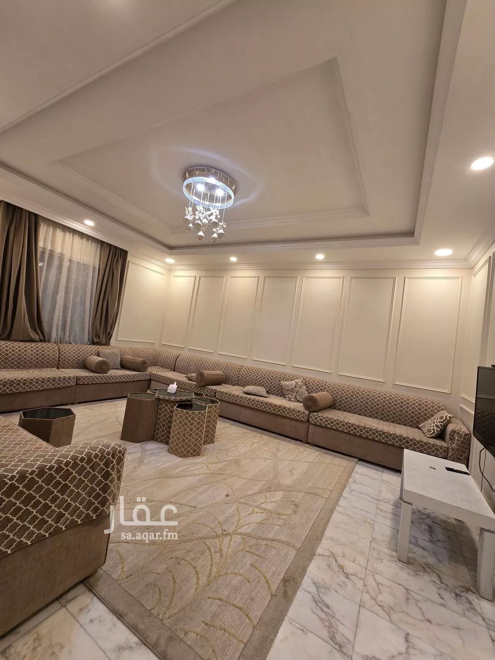 فيلا للبيع في شارع أبي الصفاء الحسيني, حي الزمرد, مدينة جدة, منطقة مكة المكرمة 1 صورة