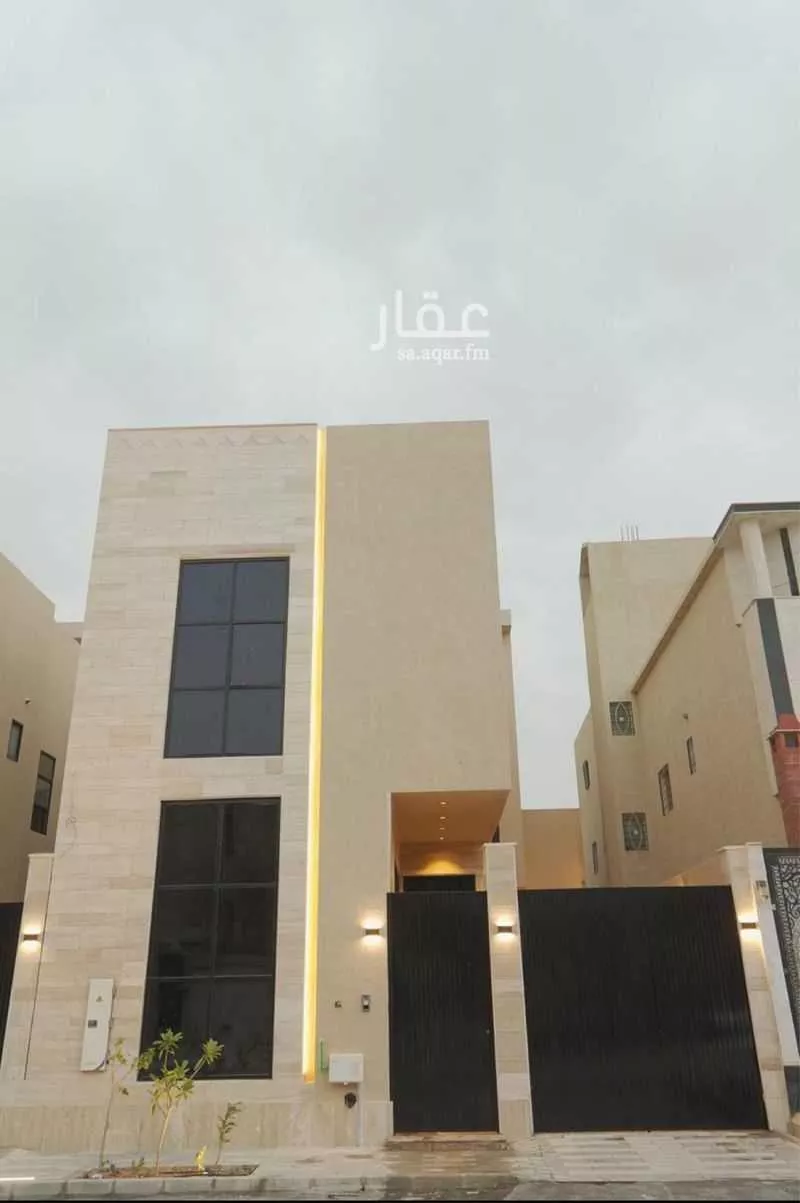 فيلا للبيع في شارع غنام, حي ظهرة العودة شرق, مدينة امارة منطقة الرياض - الدرعيه, منطقة الرياض 1 صورة