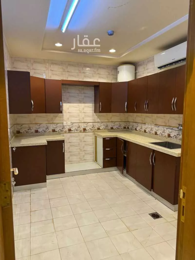 شقة للإيجار في شارع الامير عبدالله ابن عبدالرحمن, حي ظهرة العودة شرق, مدينة الدرعية, منطقة الرياض 1 صورة