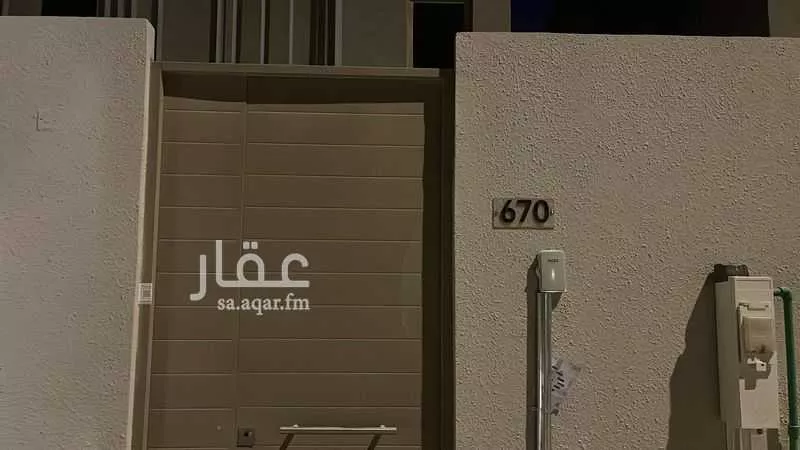 فيلا للإيجار في شارع الامير فيصل بن بندر بن عبدالعزيز الفرعي ، حي مطار الملك خالد الدولي ، الرياض ، منطقة الرياض 1 صورة