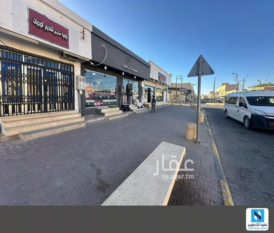 عمارة للبيع في شارع منيـخ, حي المرقب, مدينة المجمعة, منطقة الرياض 1 صورة