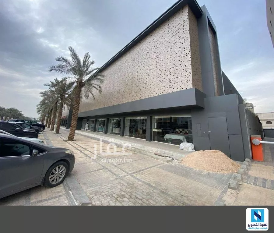 عمارة للإيجار في شارع الملك عبدالله ابن عبدالعزيز سعود الفرعي, حي المرسلات, مدينة الرياض, منطقة الرياض 1 صورة