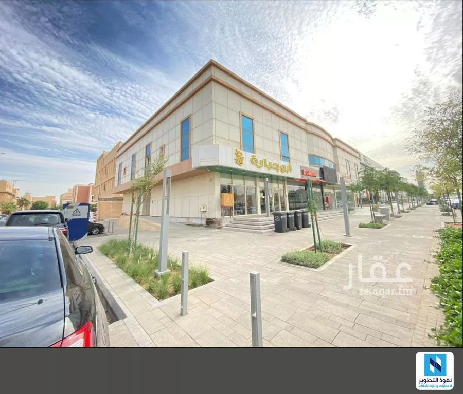 مكتب تجاري للإيجار في شارع رقم 339, حي الملقا, مدينة الرياض, منطقة الرياض 1 صورة