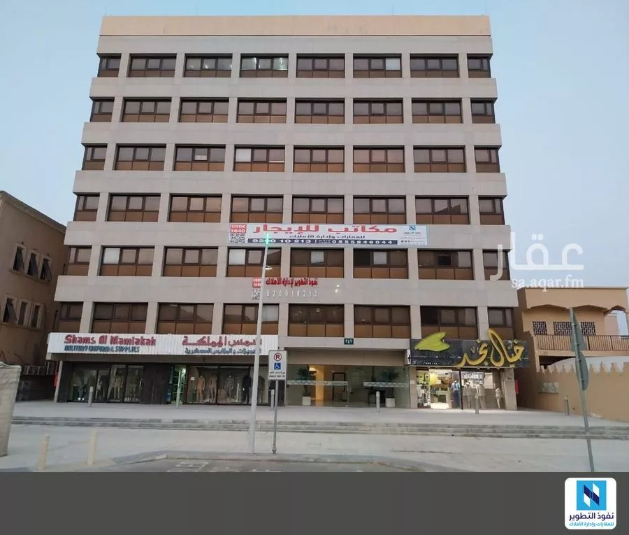 مكتب تجاري للإيجار في 1 صورة