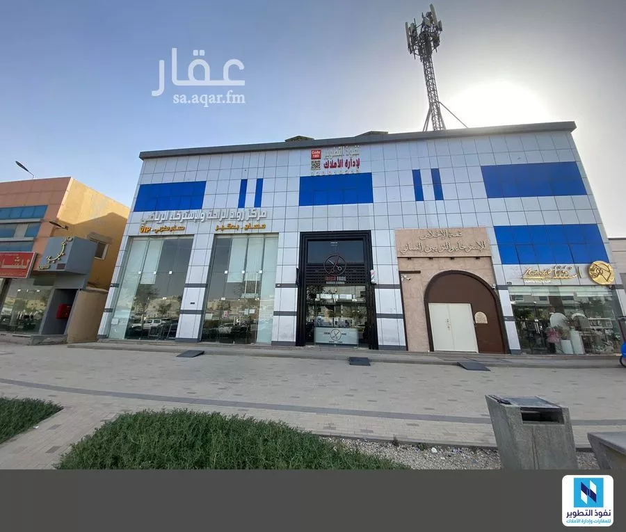 محل للإيجار في شارع طريق الامير محمد بن سعد بن عبد العزيز, حي الملقا, مدينة الرياض, منطقة الرياض 1 صورة