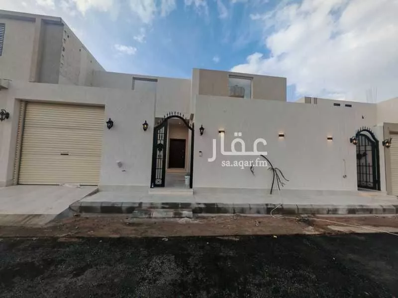 دور للبيع في شارع المضرب العقيلس, حي أبوكبير, مدينة المدينة المنورة, منطقة المدينة المنورة 1 صورة