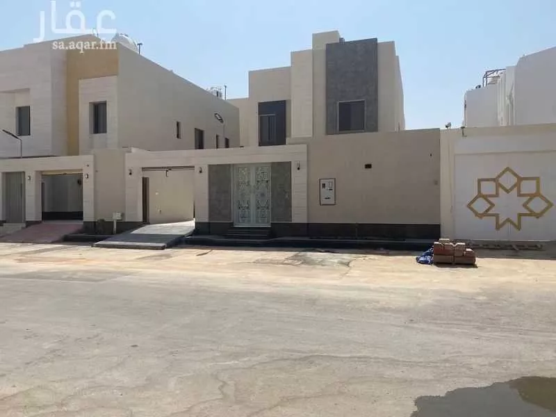 فيلا للبيع في شارع شهاب الدين العمادي, حي الروضة, مدينة الرياض, منطقة الرياض 1 صورة