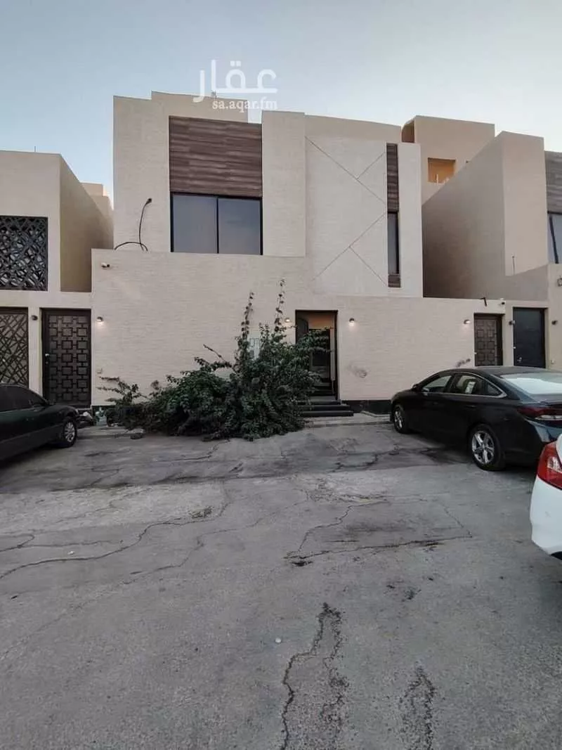 فيلا للبيع في شارع ابن مشرف, حي عكاظ, مدينة الرياض, منطقة الرياض 1 صورة