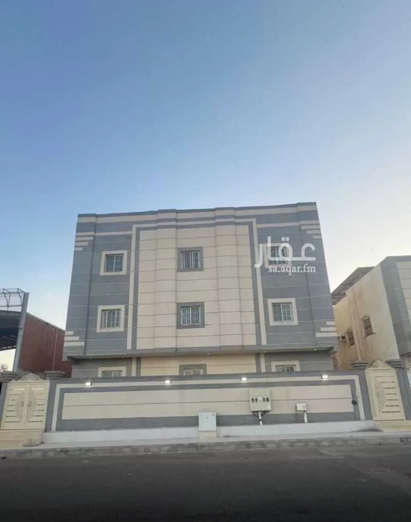 عمارة للبيع في شارع مالك بن اهيب رضى الله عنه, حي العزيزية, مدينة المدينه المنوره, منطقة المدينة المنورة 1 صورة
