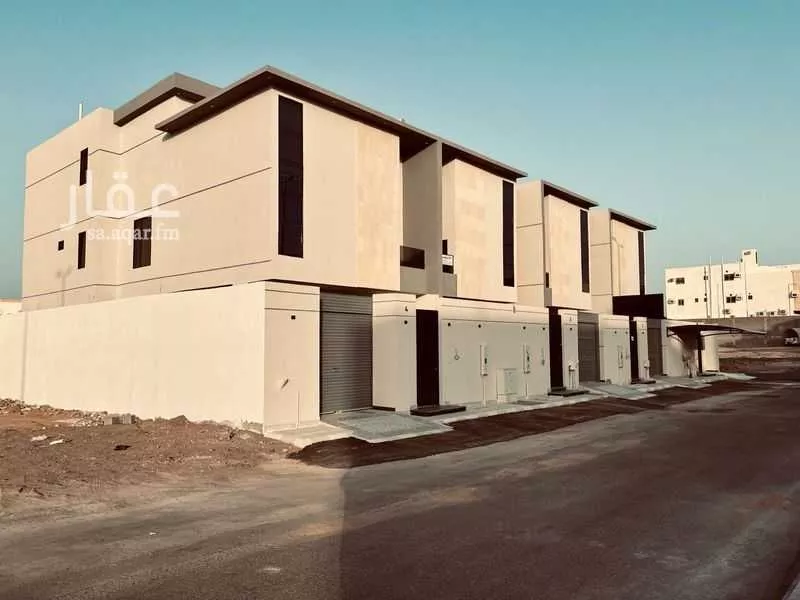 فيلا للبيع في شارع النعمان ابن العجلان, حي الملك فهد, مدينة المدينه المنوره, منطقة المدينة المنورة 1 صورة