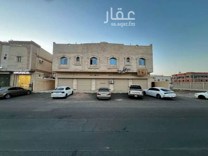 عمارة للبيع في شارع عتيق بن يعقوب الزبيدي, حي الملك فهد, مدينة المدينه المنوره, منطقة المدينة المنورة 1 صورة