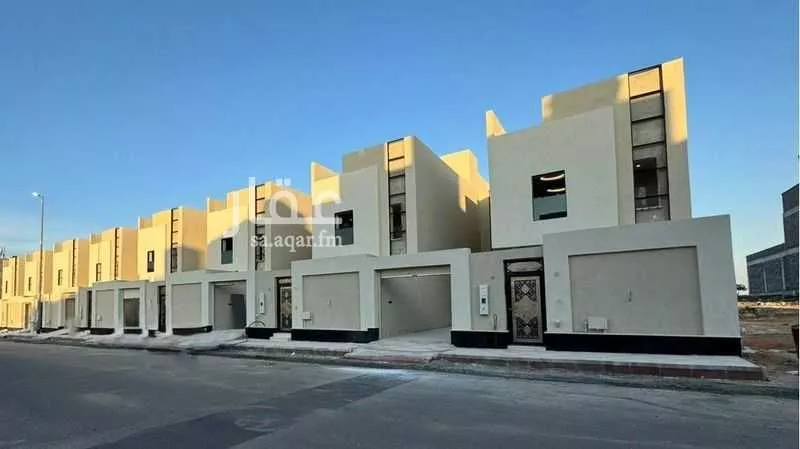 فيلا للبيع في شارع اياس بن قتادة, حي الاناهي, مدينة المدينه المنوره, منطقة المدينة المنورة 1 صورة