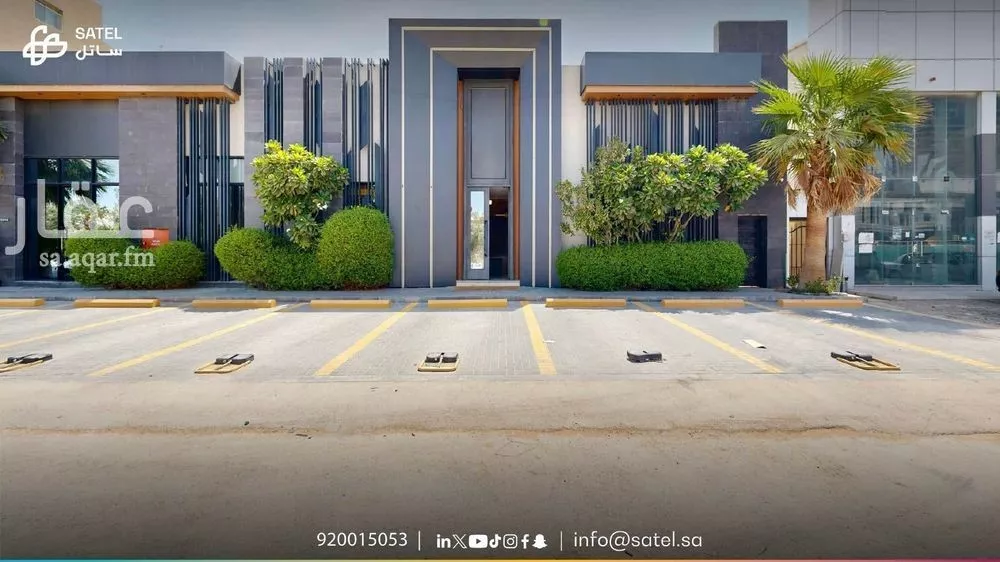 مكتب تجاري للإيجار في شارع محمد بن سلوم, حي القيروان, مدينة الرياض, منطقة الرياض 1 صورة