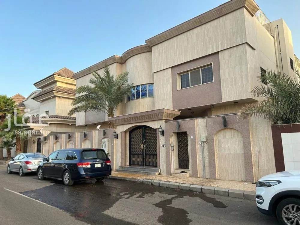 فيلا للبيع في شارع حماد بن الجعد, حي وادي مهزور, مدينة المدينه المنوره, منطقة المدينة المنورة 1 صورة