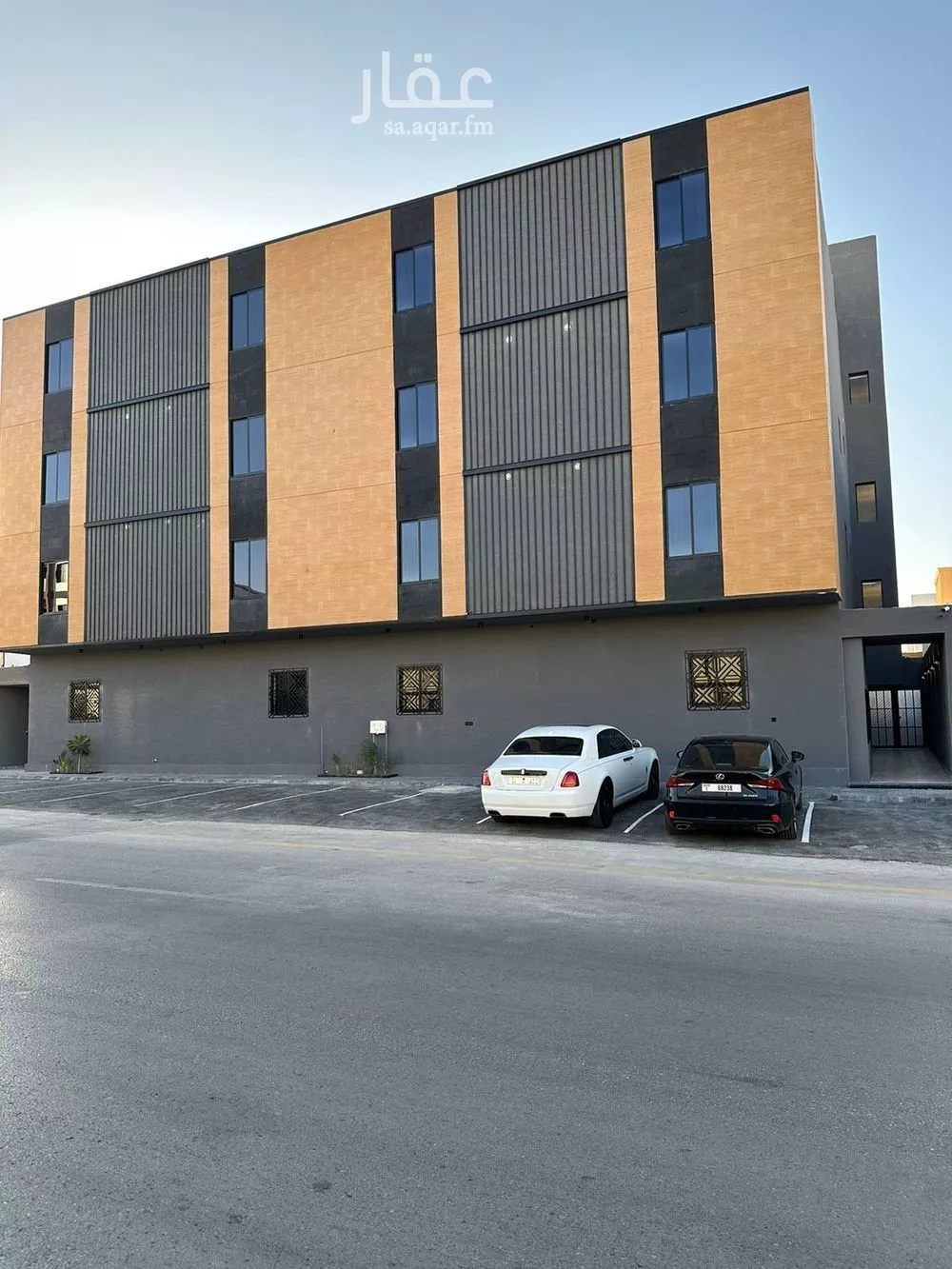 عمارة للإيجار في شارع العين البيضاء, حي غرناطة, مدينة الرياض, منطقة الرياض 1 صورة