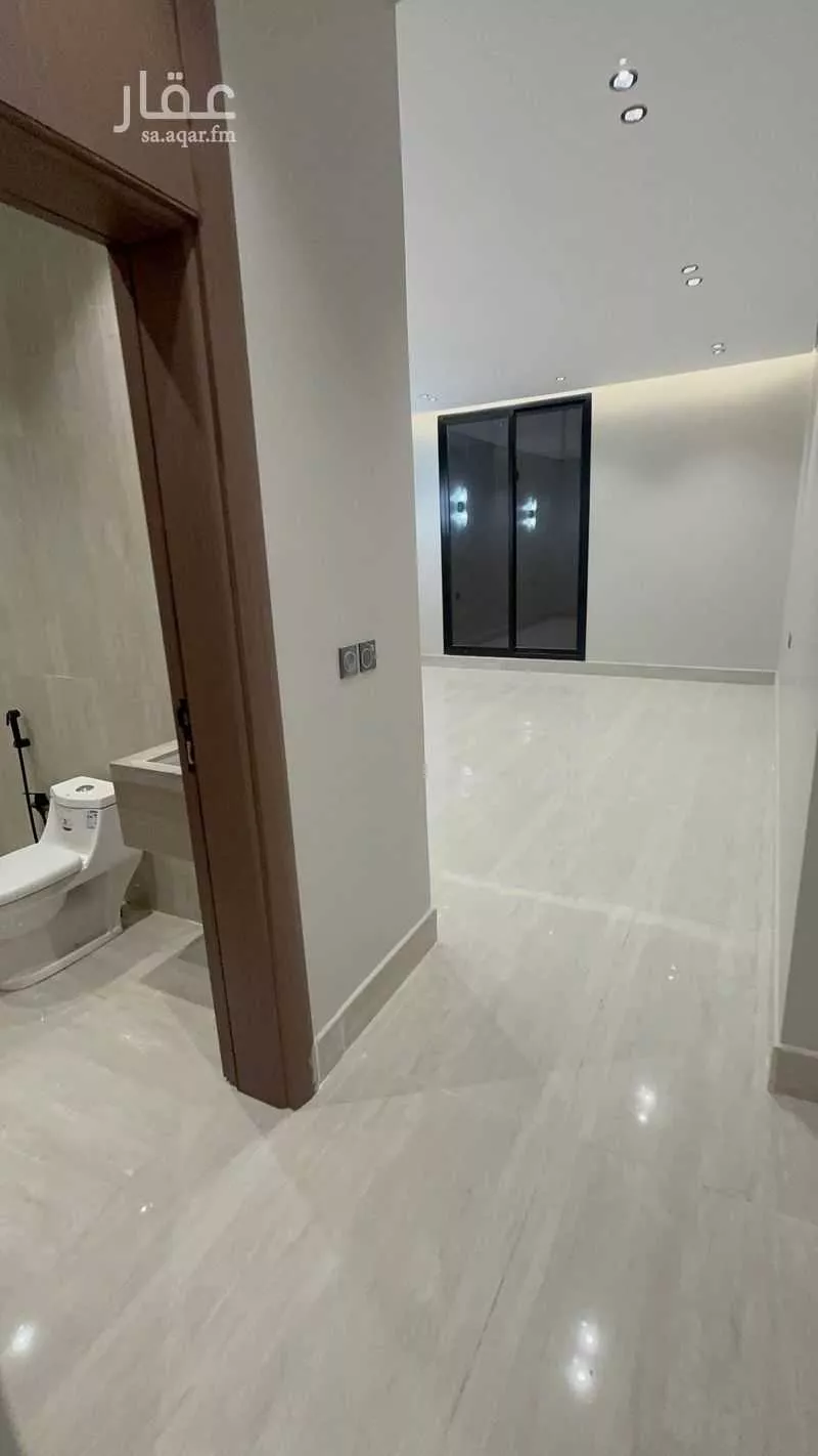 فيلا للبيع في شارع مالك ابن قتيبة, حي الدانة, مدينة الاحساء, المنطقة الشرقية 1 صورة