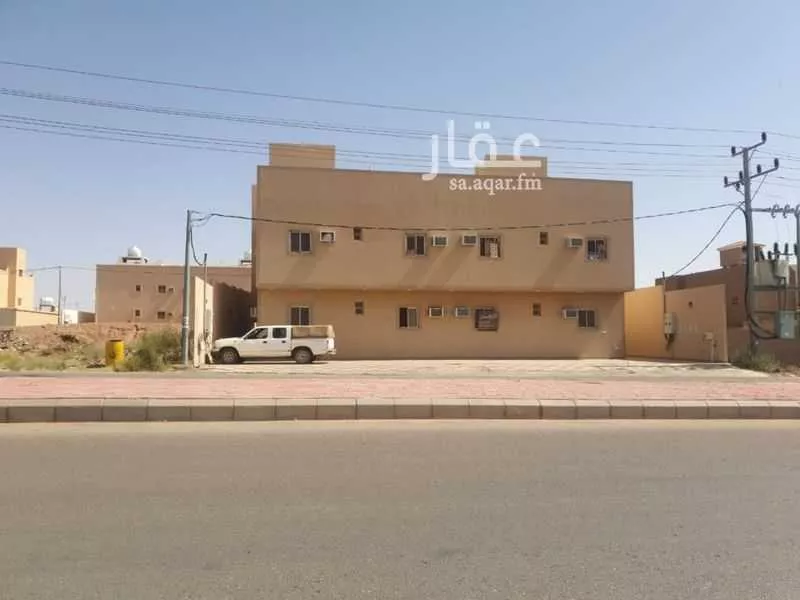 عمارة للبيع في شارع الطبري, حي الورود, مدينة شقراء, منطقة الرياض 1 صورة