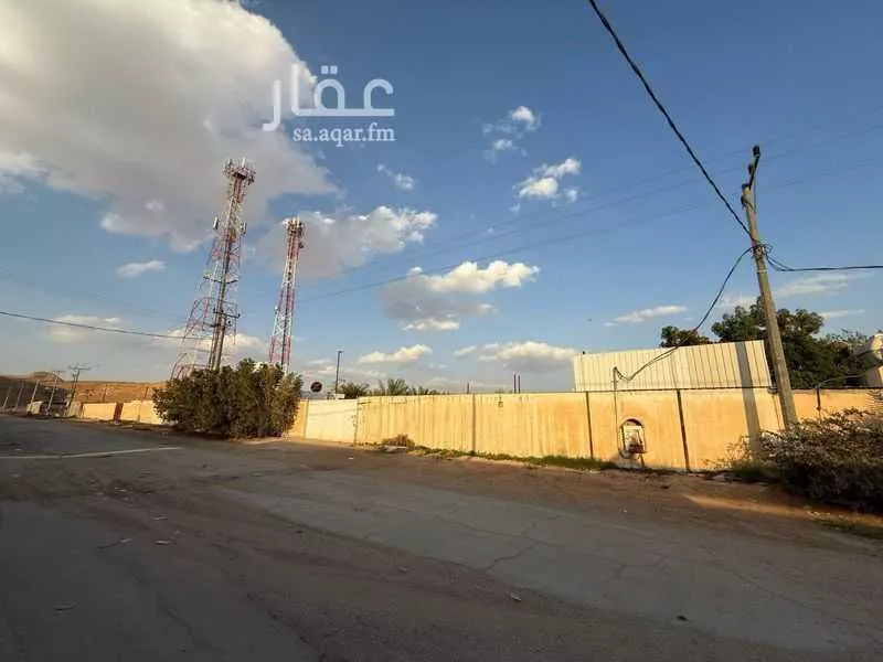 مزرعة للبيع في شارع الحصين بن الحارث القرشي, مدينة قريه ديراب, منطقة الرياض 1 صورة