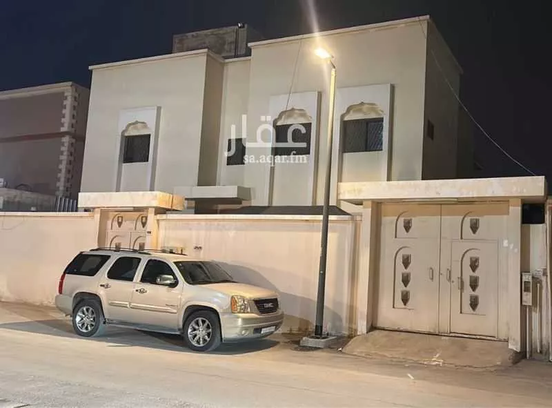فيلا للبيع في شارع أبي محمد الضياء, حي ظهرة البديعة, مدينة الرياض, منطقة الرياض 1 صورة