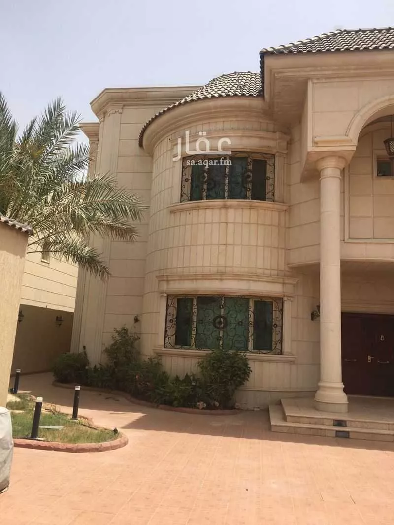 فيلا للبيع في شارع ابي القاسم الشريف, حي الحمراء, مدينة الرياض, منطقة الرياض 1 صورة