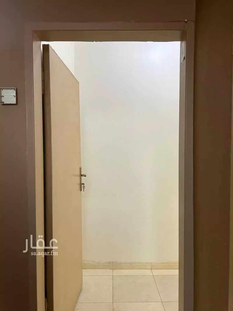 شقة للإيجار في شارع الملك عبدالله, حي الخالدية, مدينة امارة منطقة الرياض - الدرعيه, منطقة الرياض 1 صورة