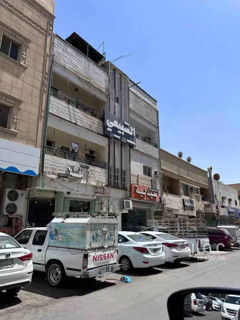 عمارة للبيع في شارع قتيبة بن مسلم, حي منفوحة, مدينة الرياض, منطقة الرياض 1 صورة