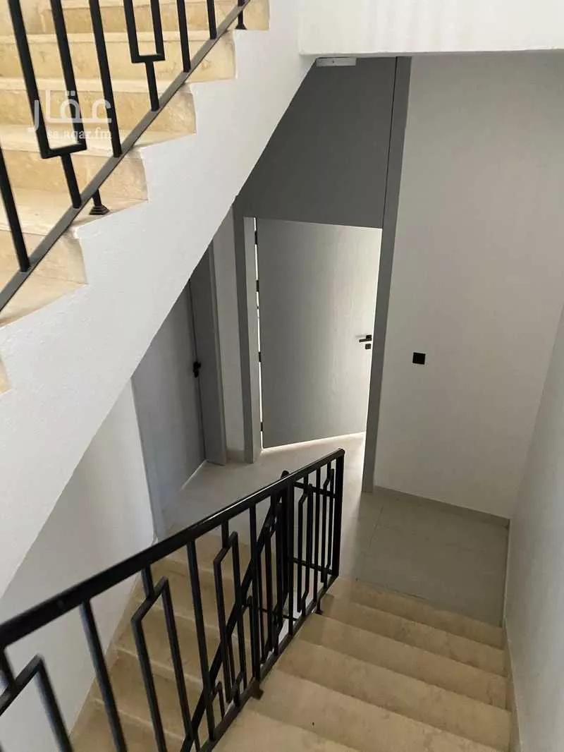 دور للبيع في شارع ابن ذكوان, حي الفاروق, مدينة الرياض, منطقة الرياض 1 صورة